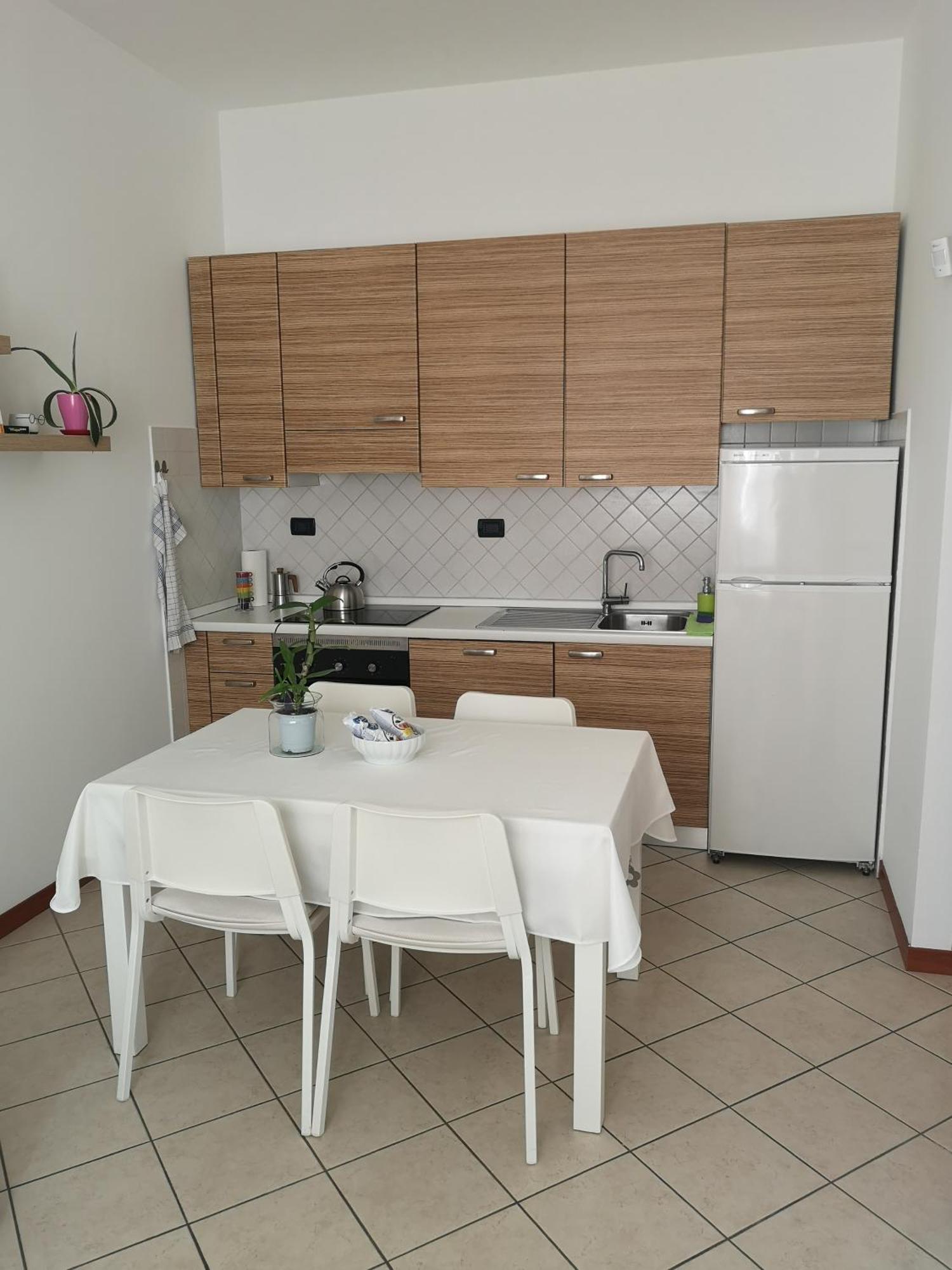Holiday Apartment - Brescia Centro - Parcheggio Privato Exterior foto
